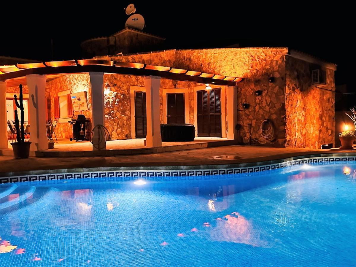 Villa Sanchez In Strandnaehe Mit Pool, Jacuzzi, Klima, Wifi, Gas Bbq Santanyi Exterior photo