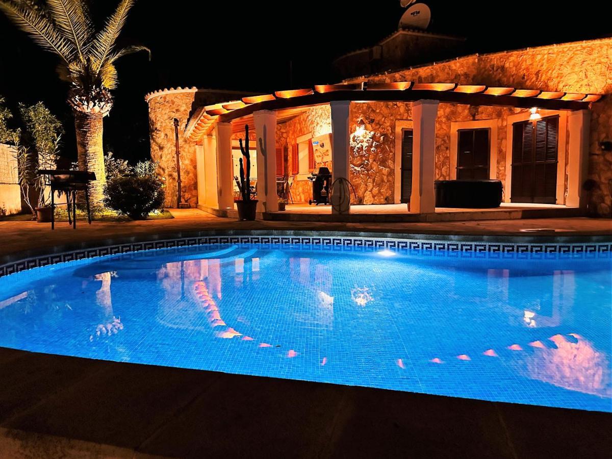 Villa Sanchez In Strandnaehe Mit Pool, Jacuzzi, Klima, Wifi, Gas Bbq Santanyi Exterior photo