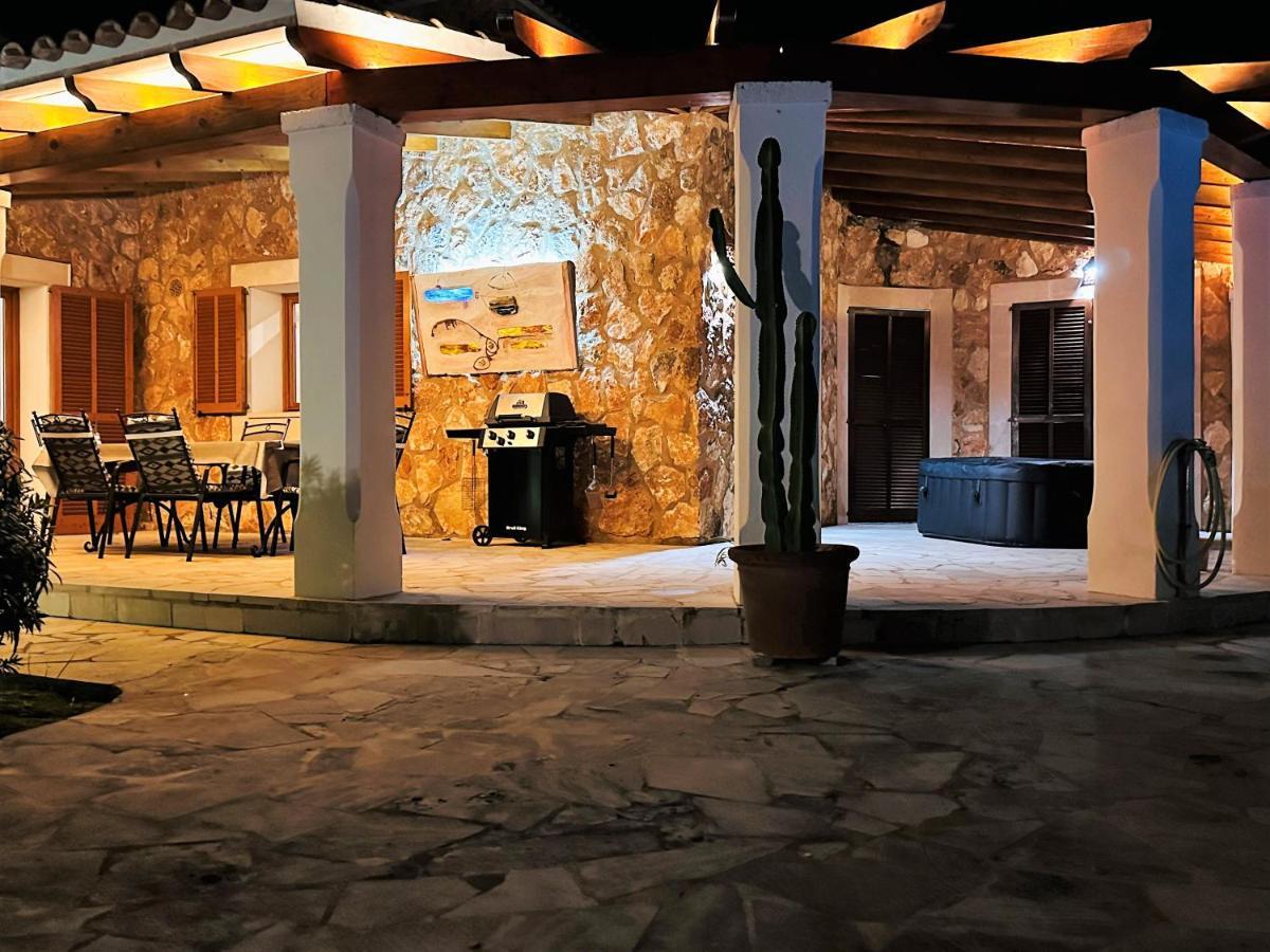 Villa Sanchez In Strandnaehe Mit Pool, Jacuzzi, Klima, Wifi, Gas Bbq Santanyi Exterior photo