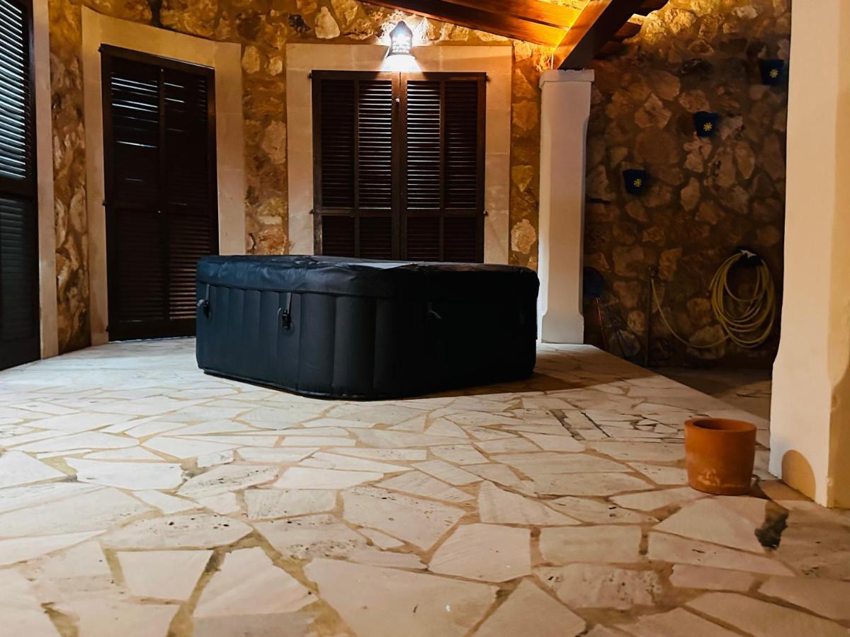 Villa Sanchez In Strandnaehe Mit Pool, Jacuzzi, Klima, Wifi, Gas Bbq Santanyi Exterior photo